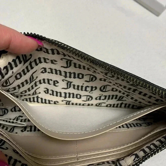 JUICY COUTURE Wristlet,excellent condition. - Picture 6 of 7